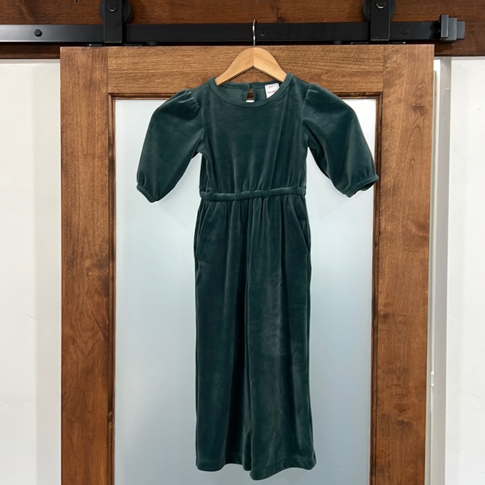 Hanna Andersson velour jumpsuit, green, size 4